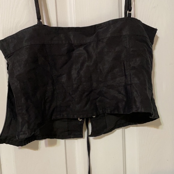 Top - Picture 2 of 3